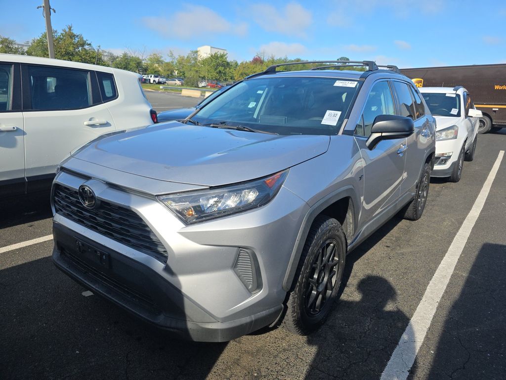 2021 Toyota RAV4 LE photo