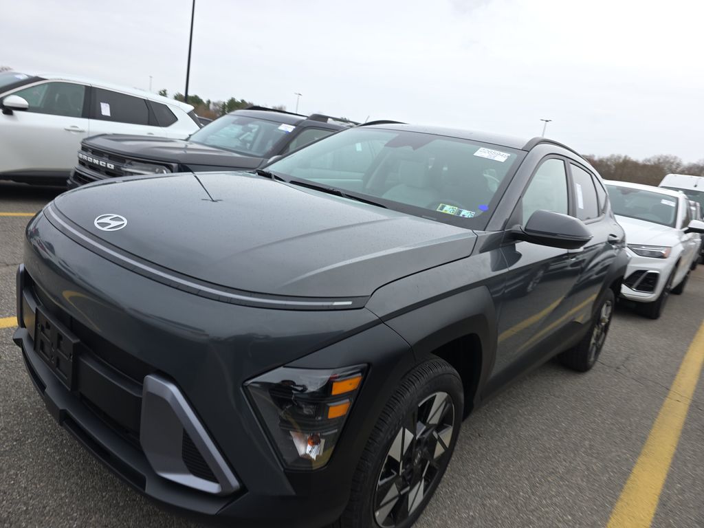 2025 Hyundai Kona SEL photo