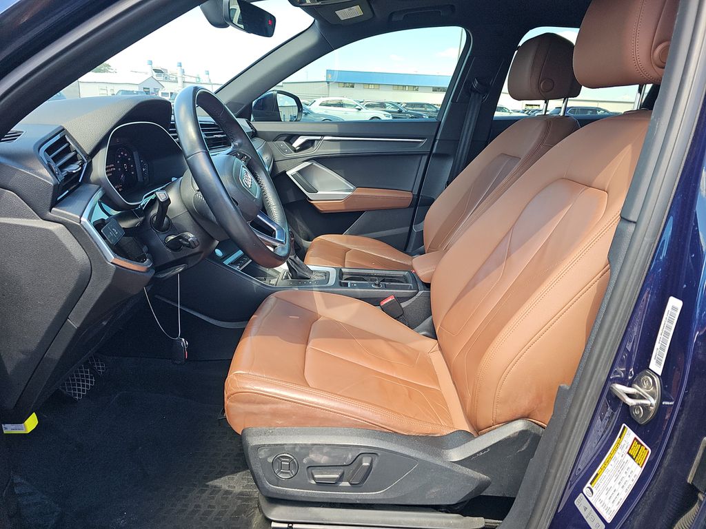 2019 Audi Q3 Premium + photo