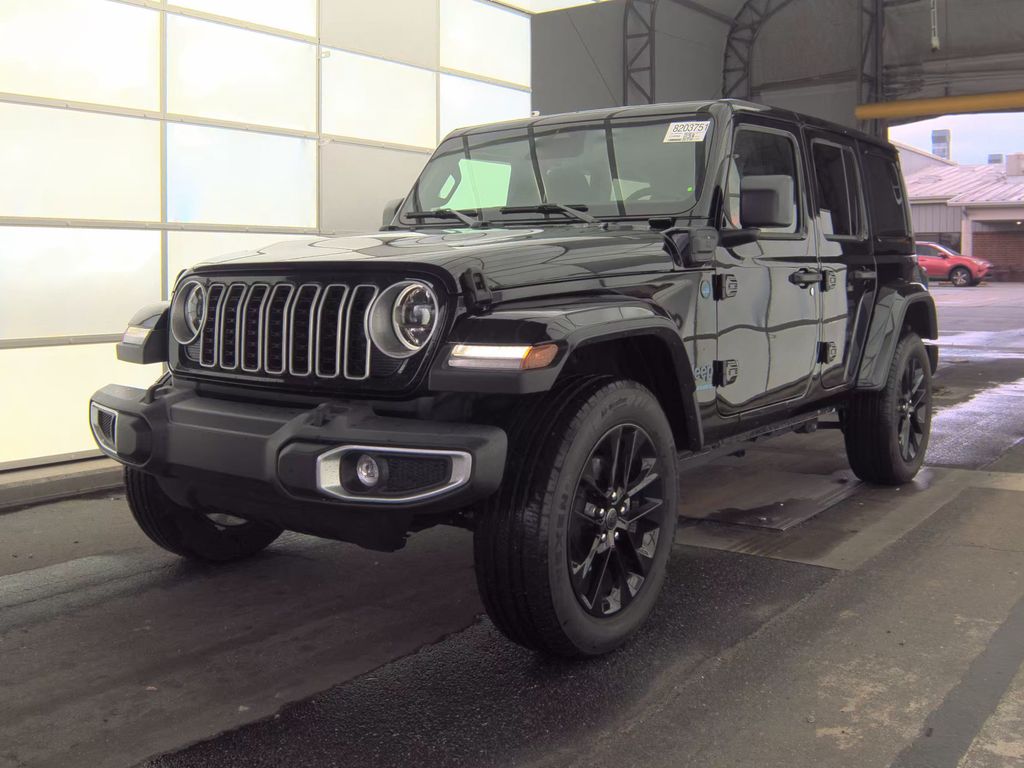 2025 Jeep Wrangler Sahara photo