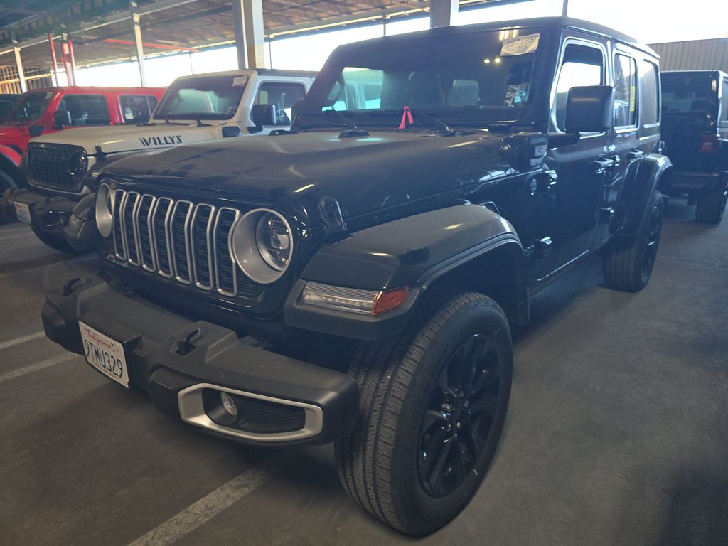 2025 Jeep Wrangler Sahara photo