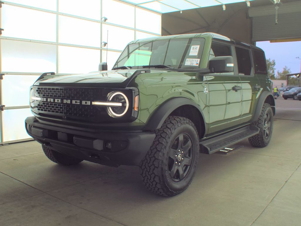 2025 Ford Bronco Outer Bank photo