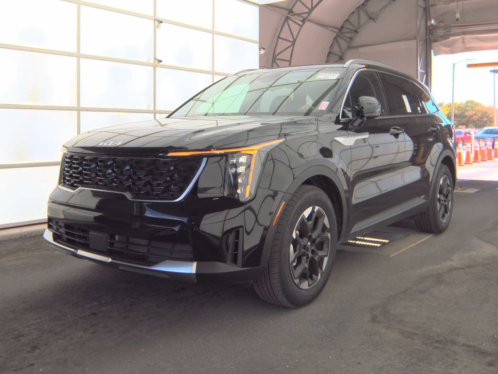 2025 Kia Sorento S photo