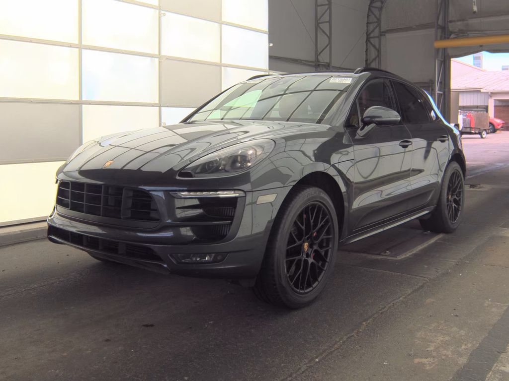 2018 Porsche Macan GTS photo