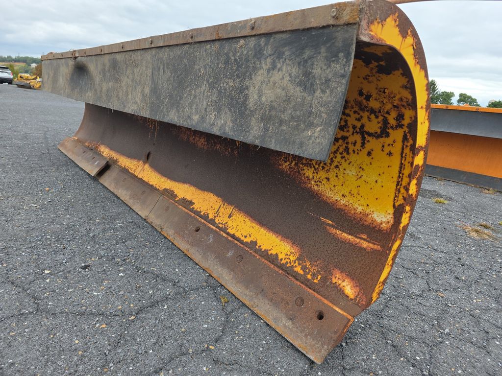 2000 Valk RV11175 Snowplow photo