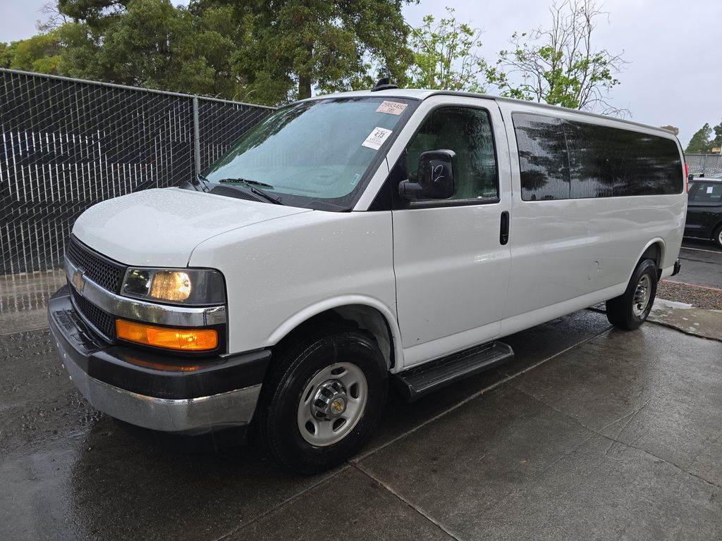 2025 Chevrolet 3500 LT photo