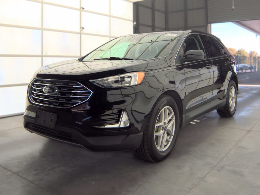 2021 Ford Edge SEL photo