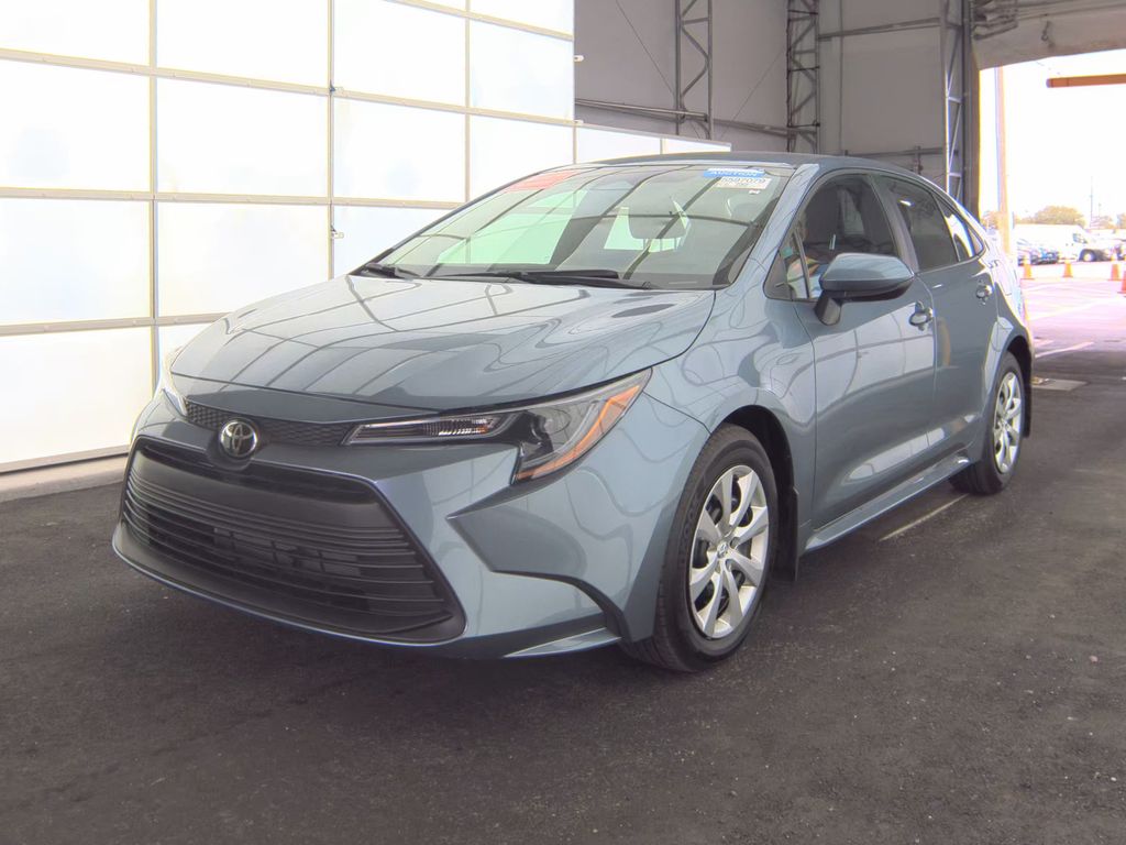 2026 Toyota Corolla LE photo