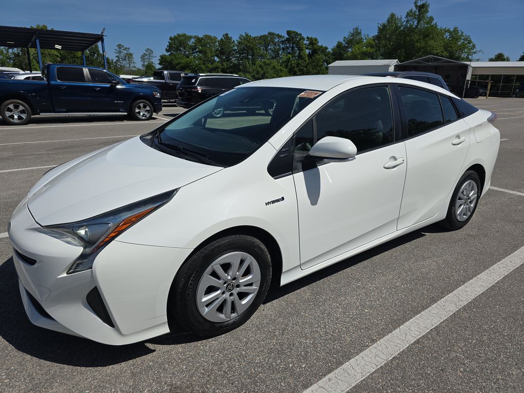 2017 Toyota Prius TWO photo