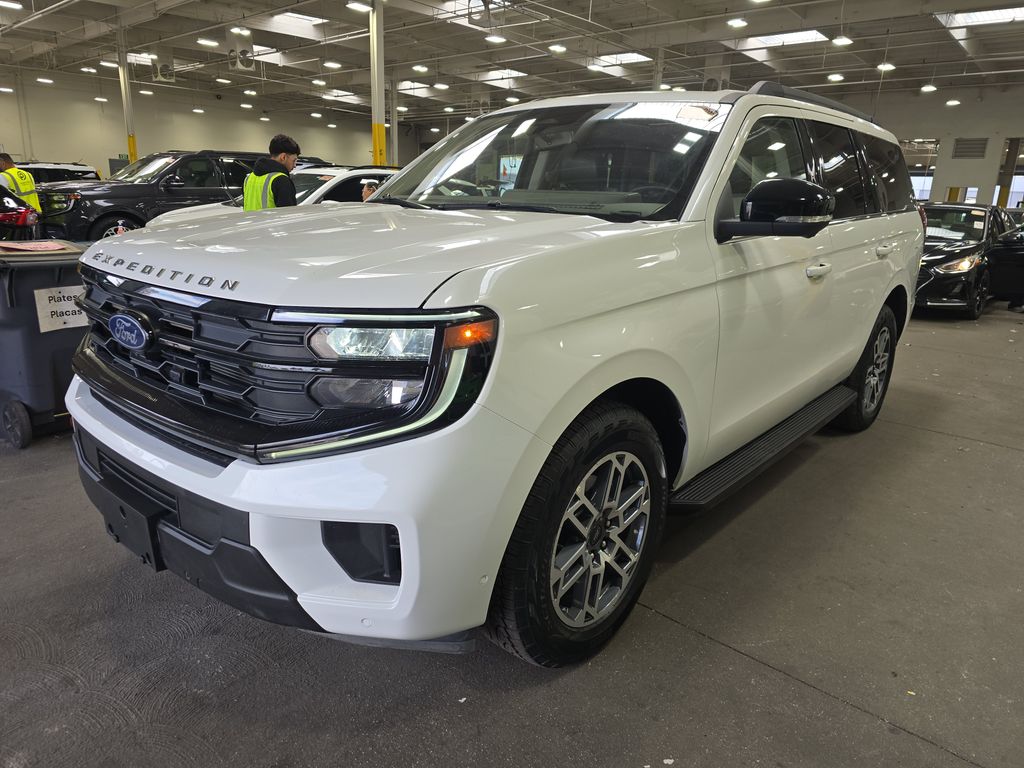 2025 Ford Expedition Active photo