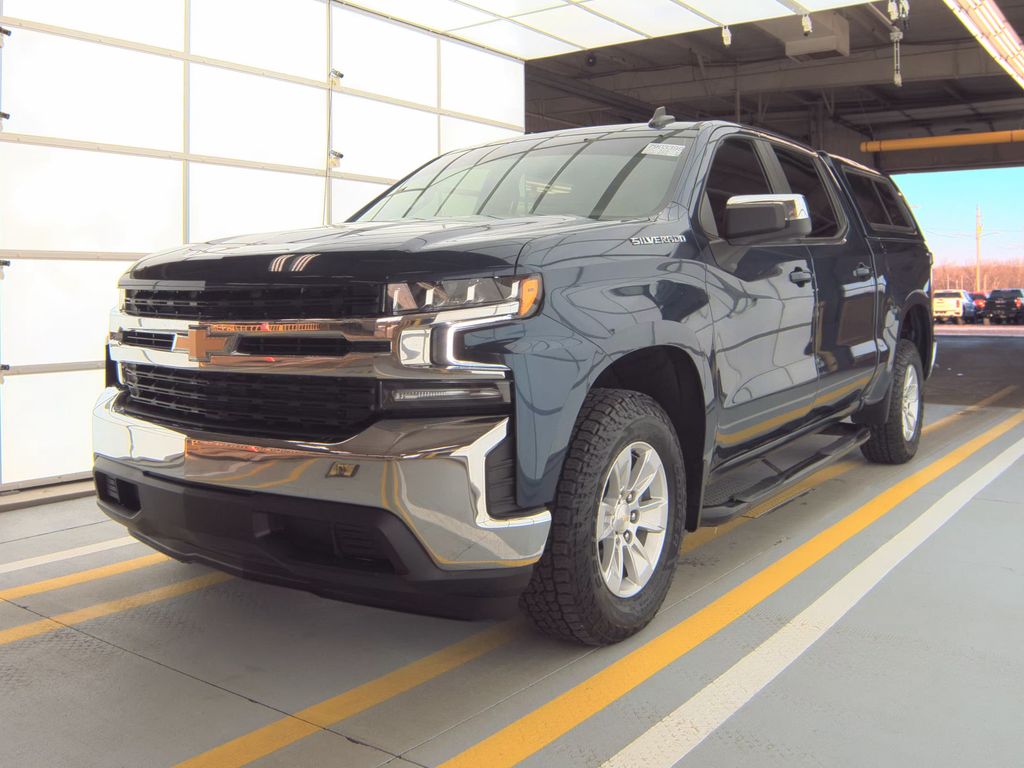 2021 Chevrolet 1500 SLV LT photo