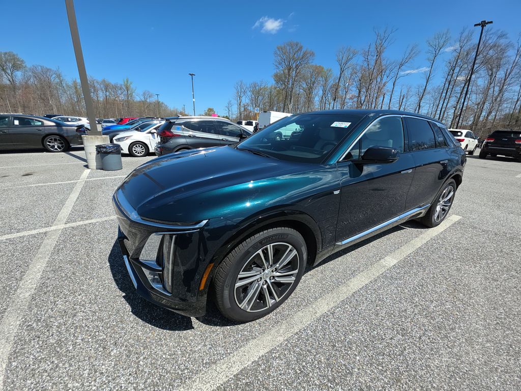 2025 Cadillac Lyriq Luxury 1 photo