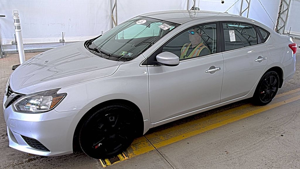 2016 Nissan Sentra SV photo