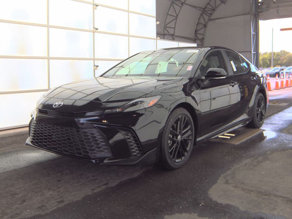 2025 Toyota Camry SE photo