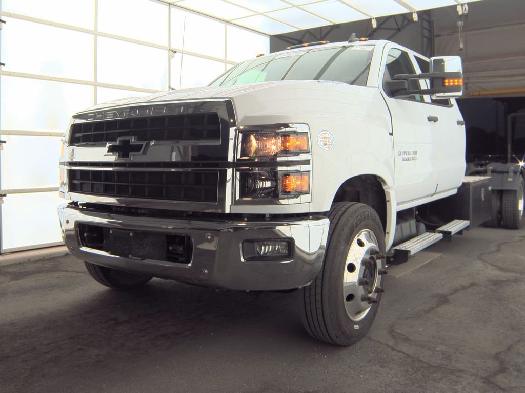 2022 Chevrolet Silverado 6500 photo