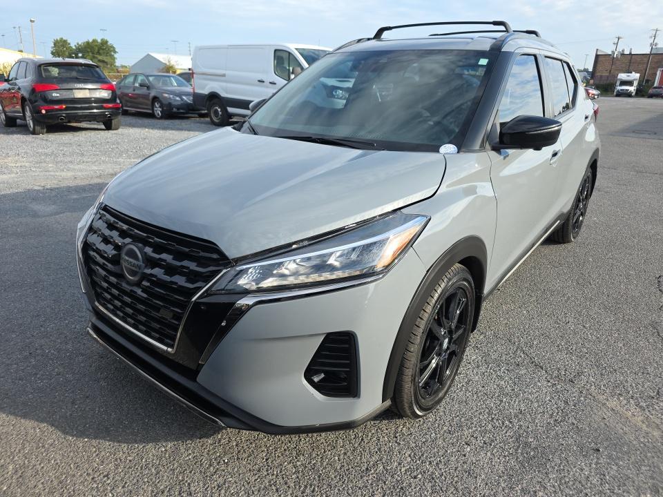 2021 Nissan Kicks SR photo