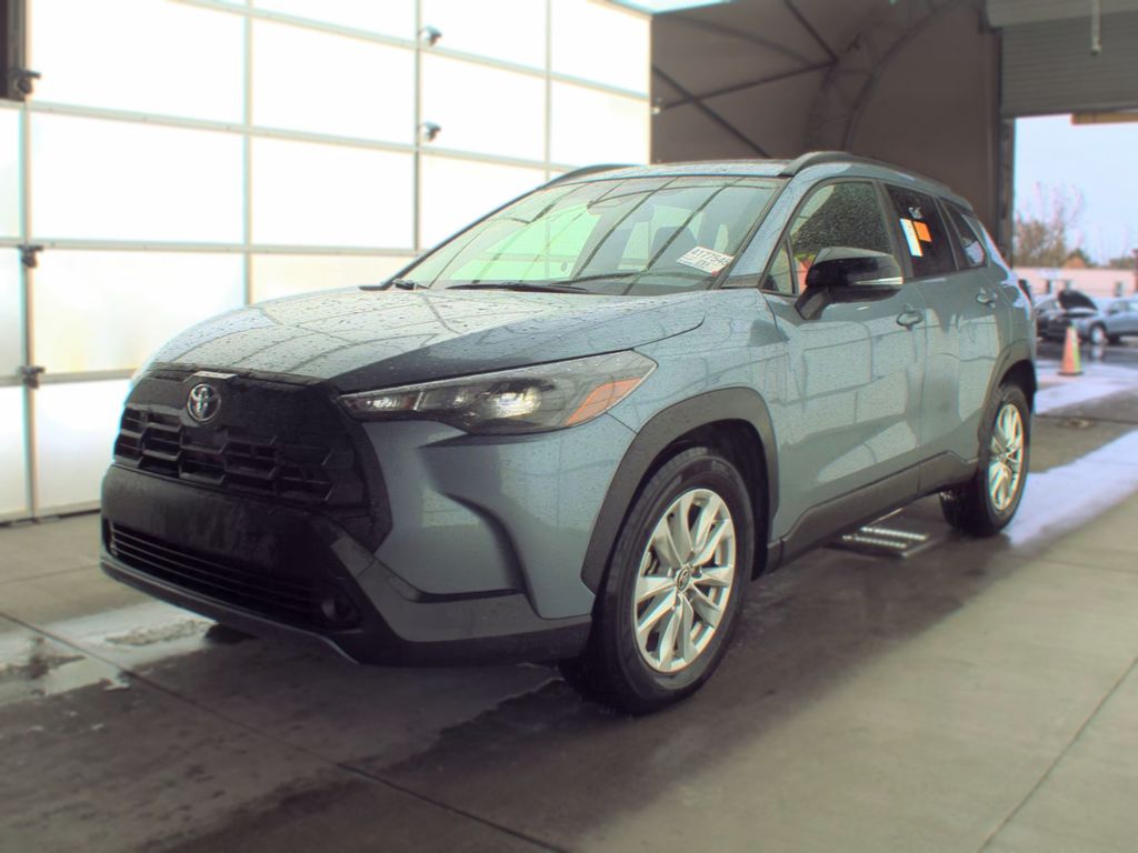 2026 Toyota Corolla Cross LE photo