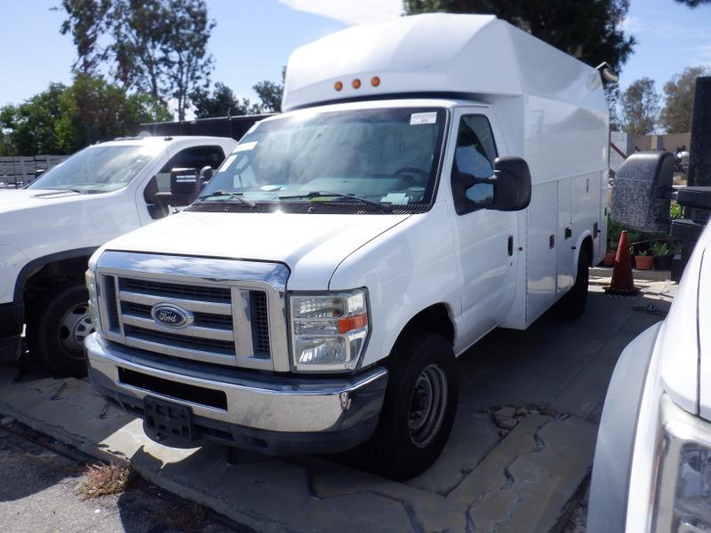 2012 Ford E-350 Cutaway photo