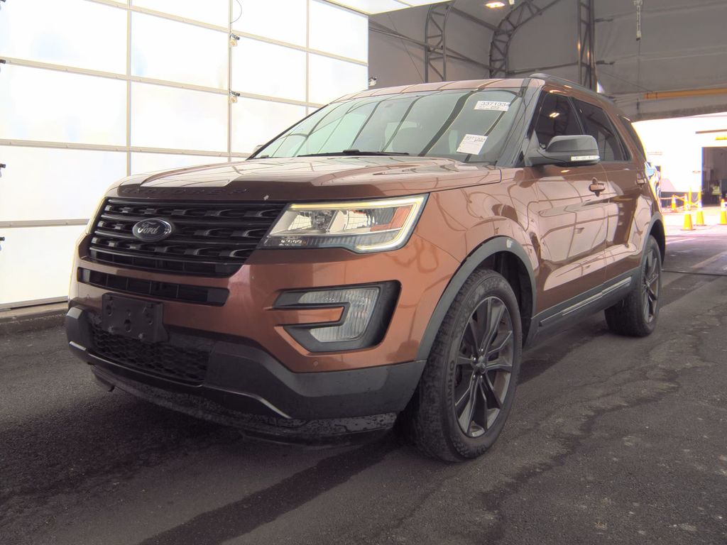 2017 Ford Explorer XLT photo