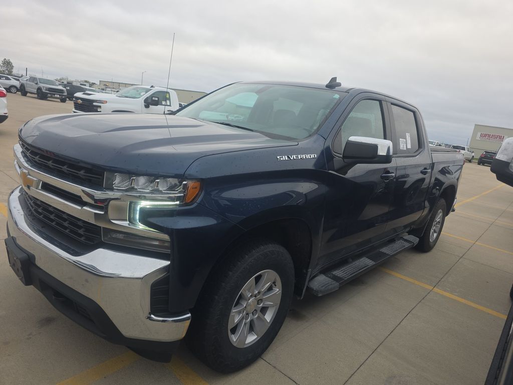 2021 Chevrolet 1500 SLV LT photo