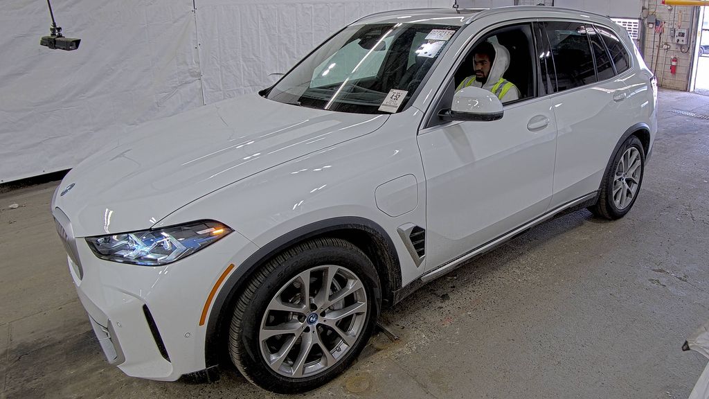 2025 BMW X5 XDRIVE50E photo