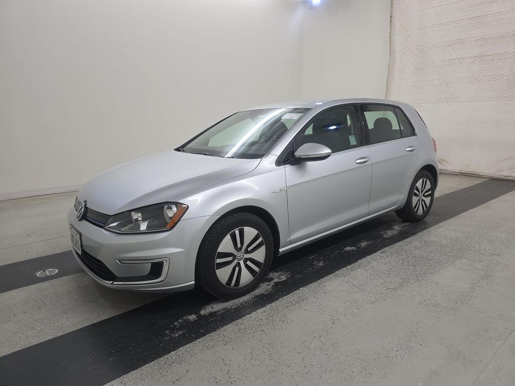2016 Volkswagen Golf SE photo