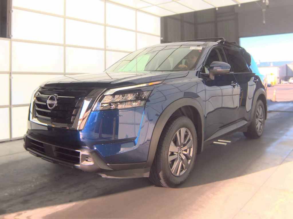 2025 Nissan Pathfinder SV photo