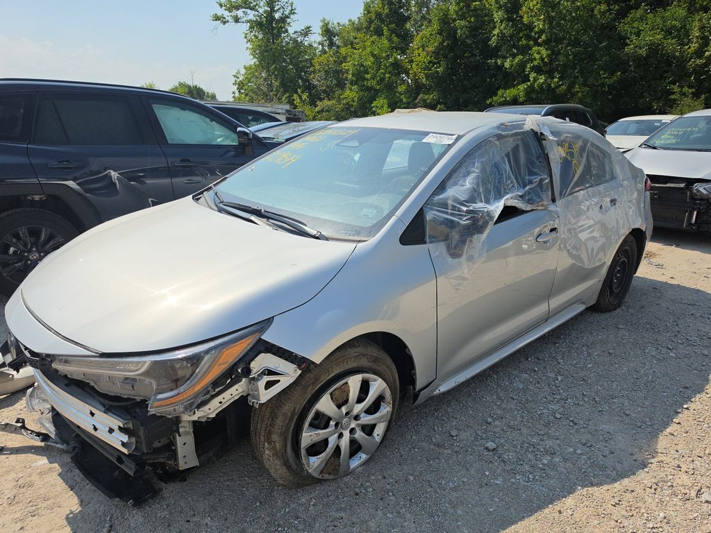 2025 Toyota Corolla LE photo
