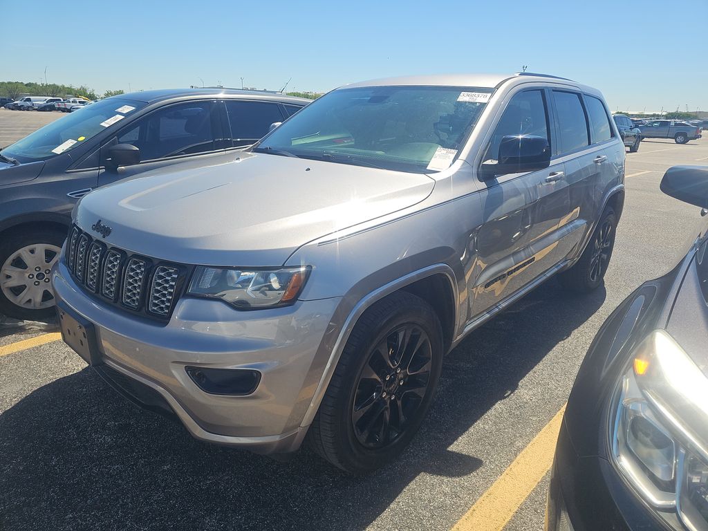 2017 Jeep Grand Cherokee Altitude photo