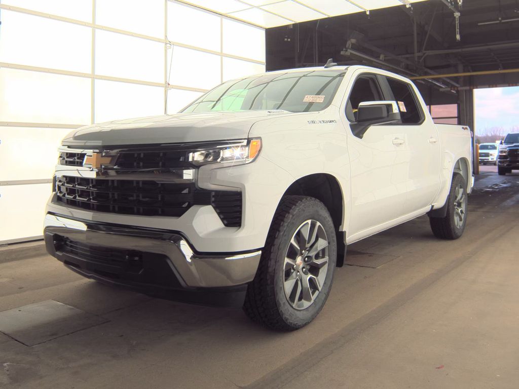 2025 Chevrolet Silverado 1500 LT photo