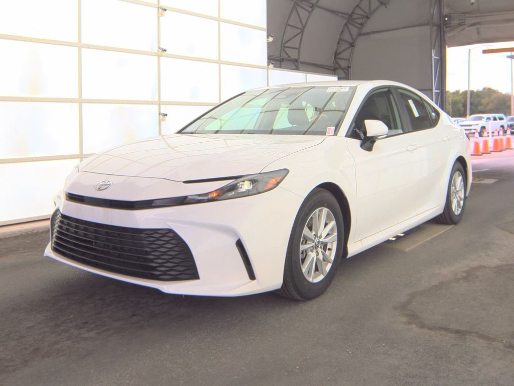 2025 Toyota Camry LE photo