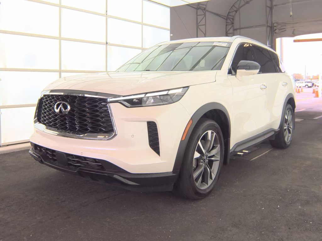 2025 INFINITI QX60 Luxe photo