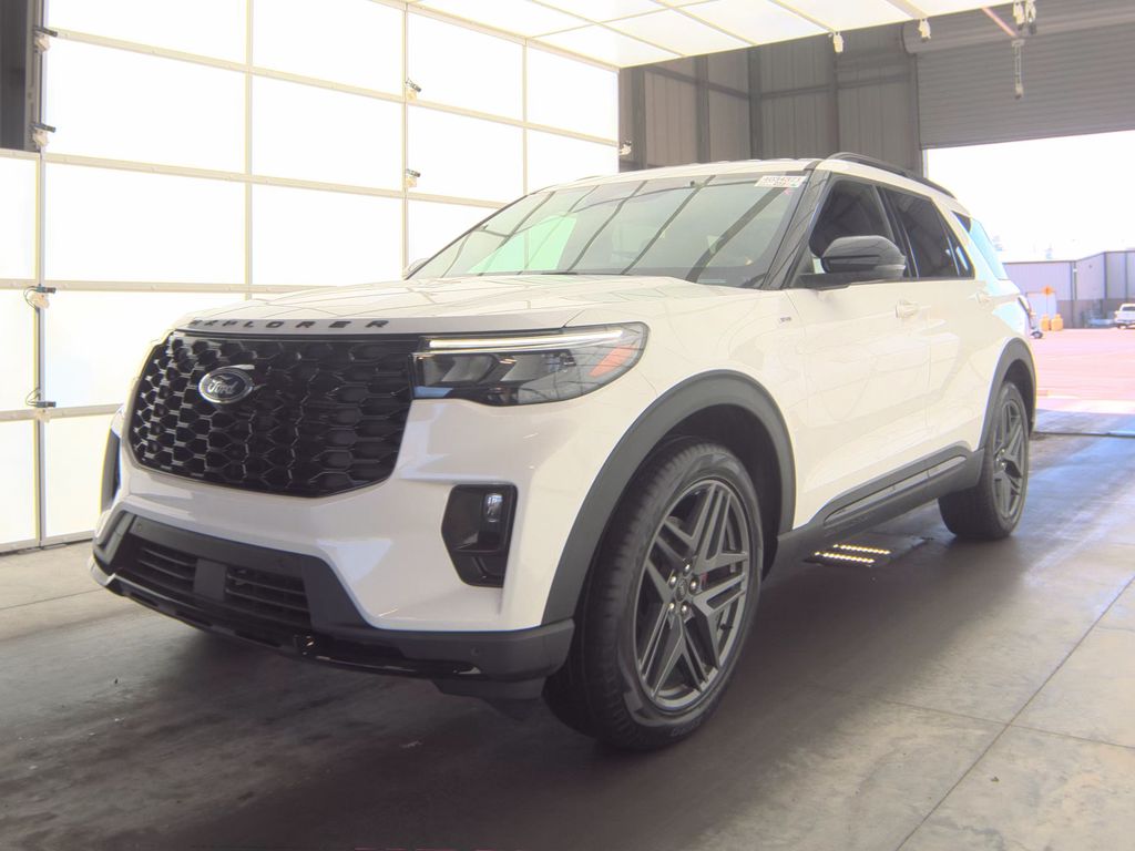 2025 Ford Explorer ST-Line photo