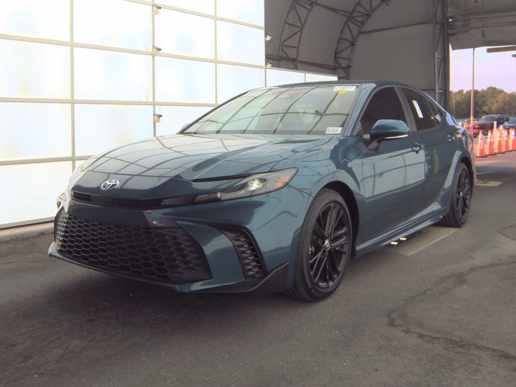 2025 Toyota Camry SE photo