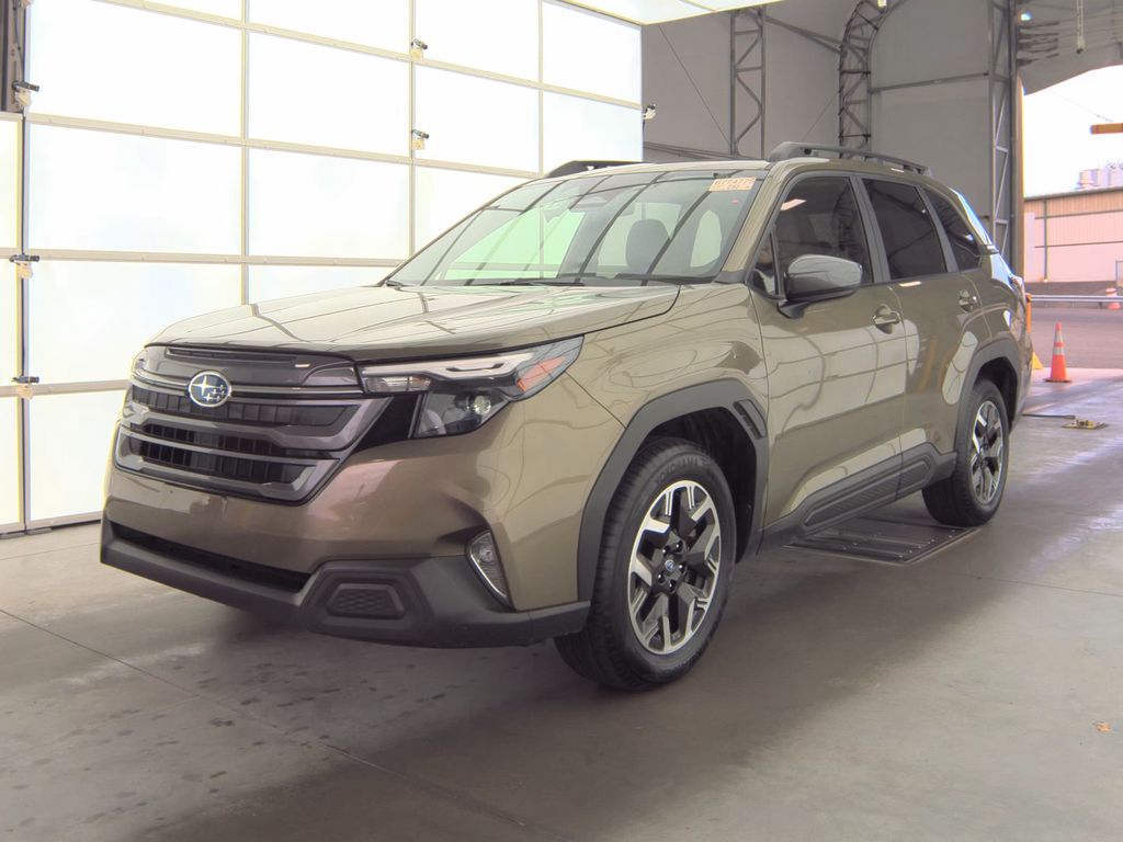 2025 Subaru Forester Premium photo