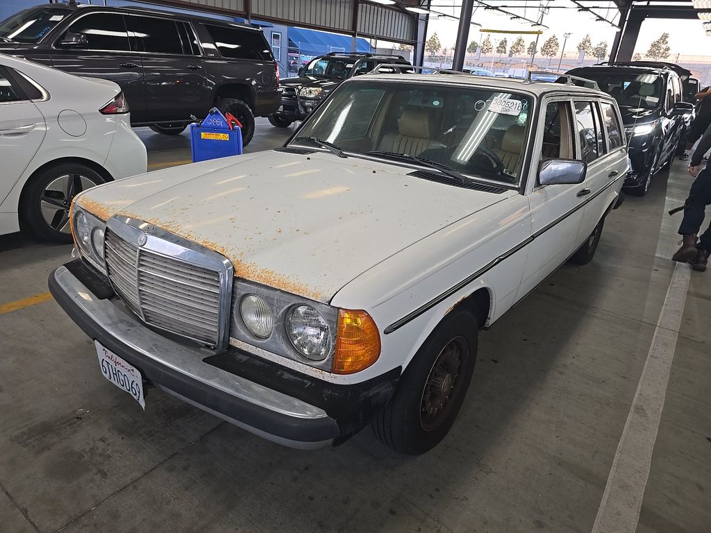1985 Mercedes-Benz 300TDT photo