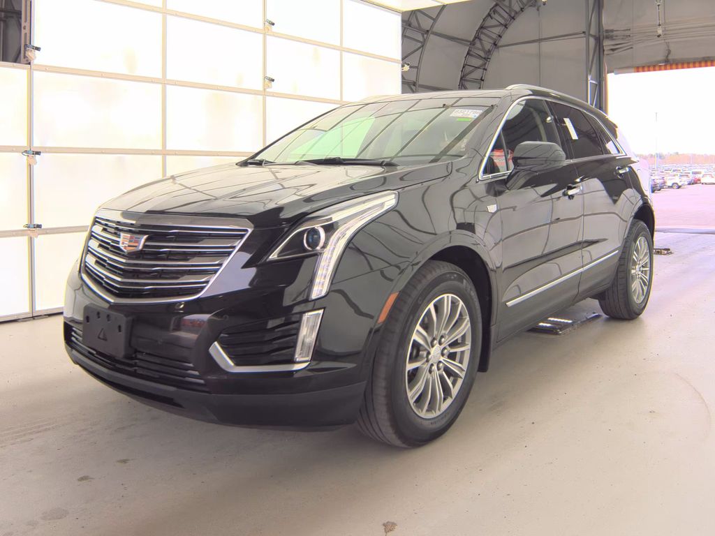 2017 Cadillac XT5 Luxury AWD photo