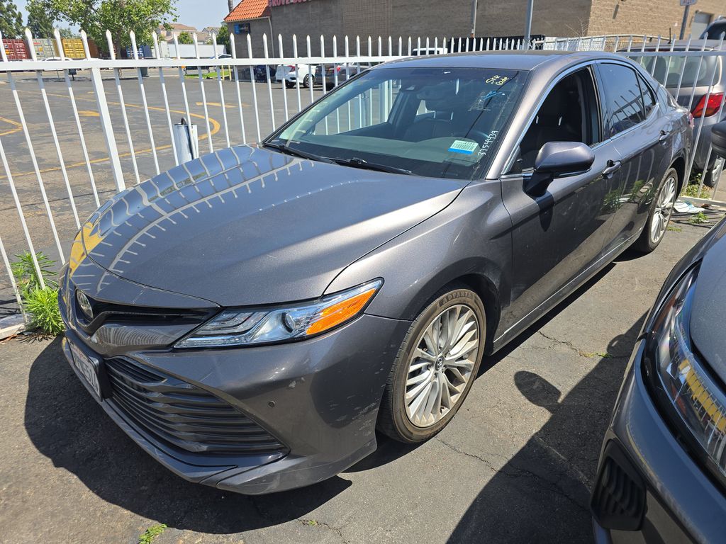 2018 Toyota Camry XLE photo