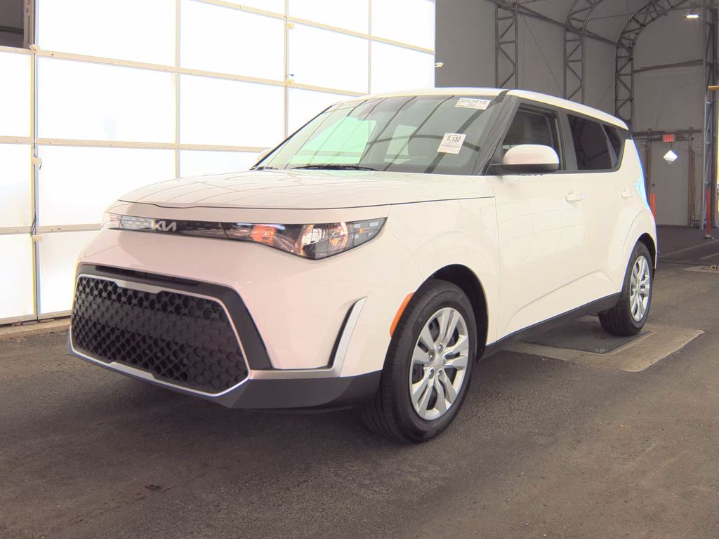 2025 Kia Soul LX photo