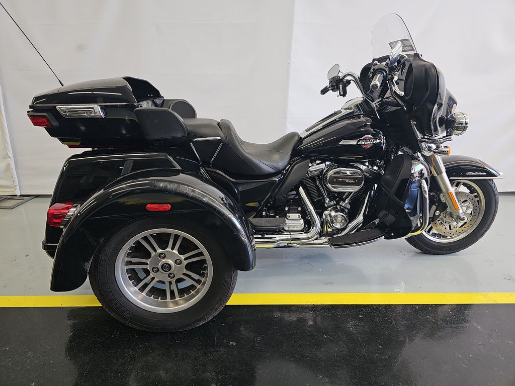 2024 Harley-Davidson Flhtcutg photo