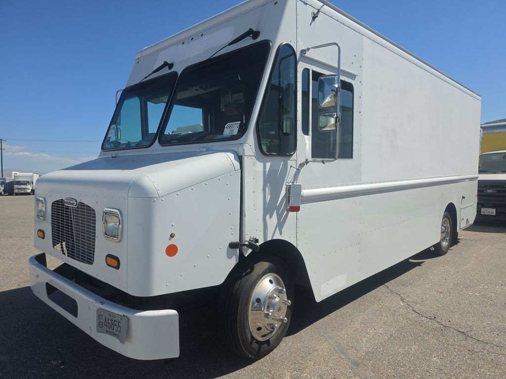 2015 Freightliner Chassis photo