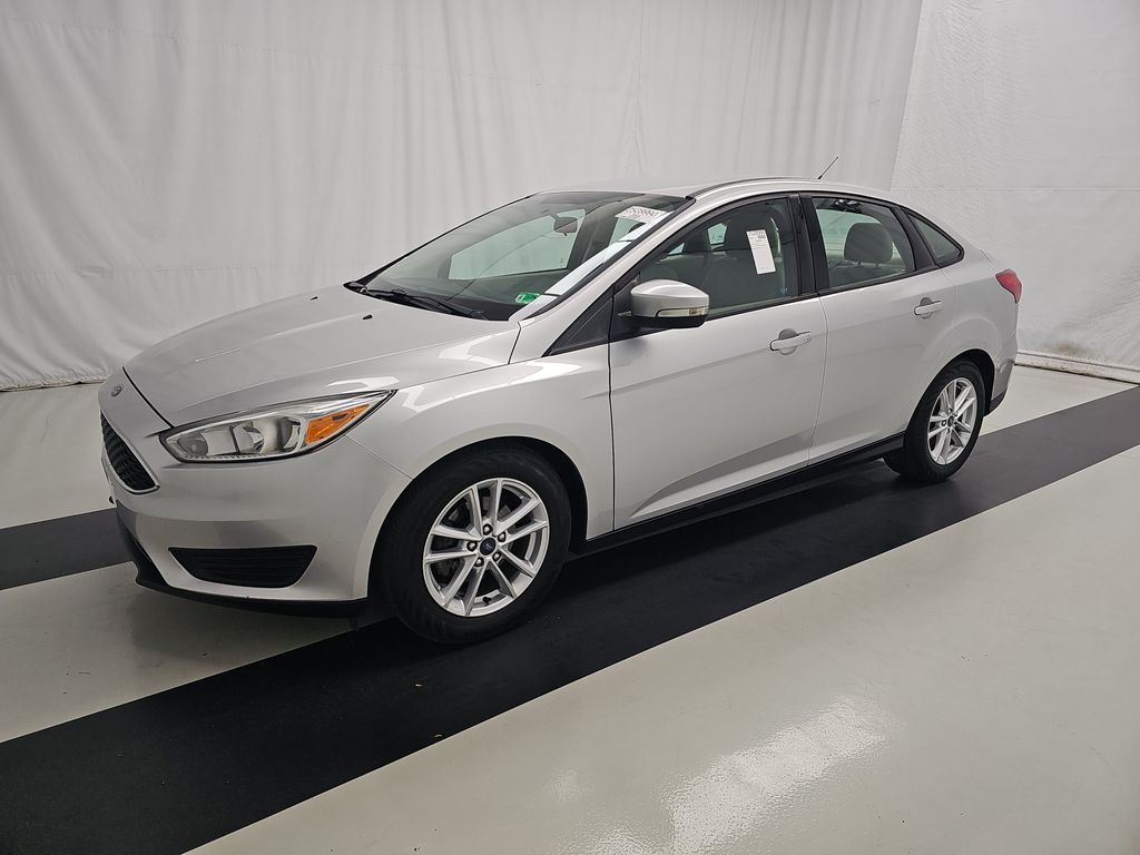2016 Ford Focus SE photo