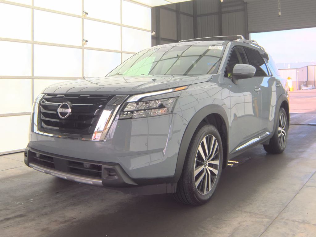 2025 Nissan Pathfinder Platinum photo