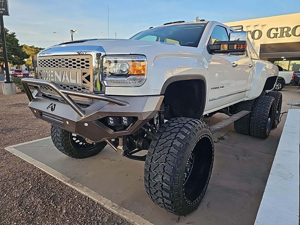 2018 GMC Sierra 3500HD Denali photo