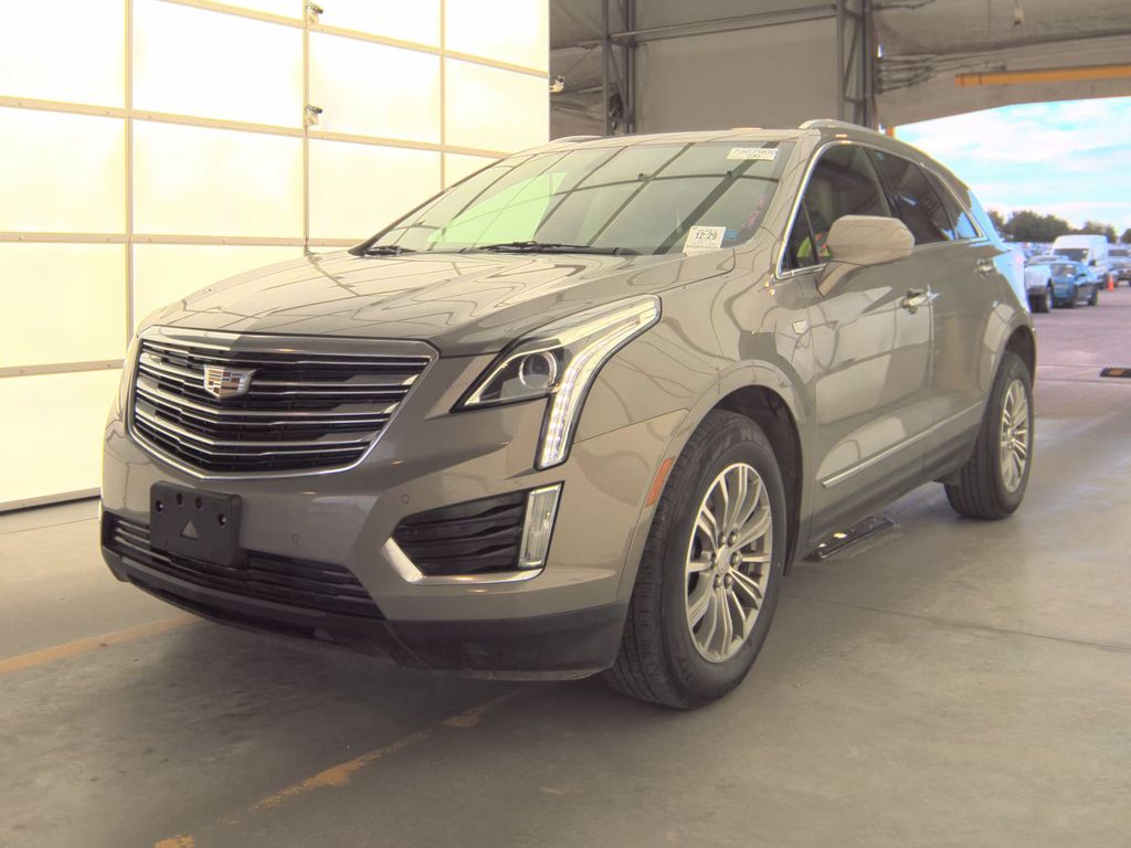2017 Cadillac XT5 Luxury AWD photo