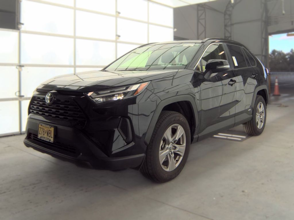 2025 Toyota RAV4 Hybrid LE photo