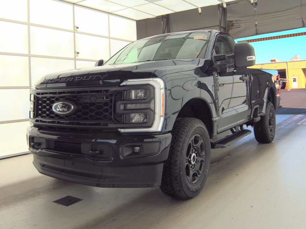 2025 Ford F-350 SRW XL photo