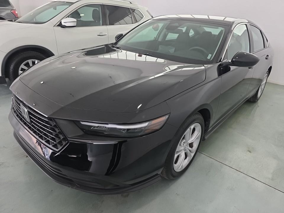 2025 Honda Accord LX photo
