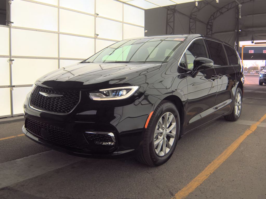 2026 Chrysler Pacifica Limited photo
