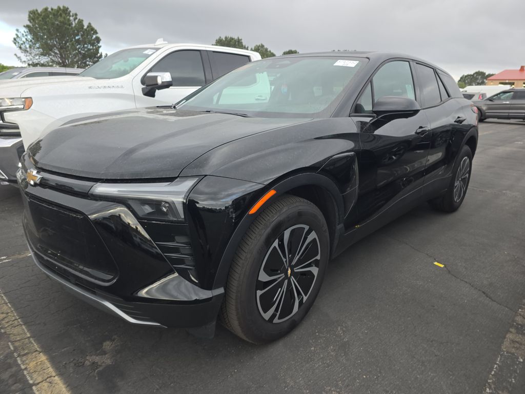 2025 Chevrolet Blazer FWD LT photo